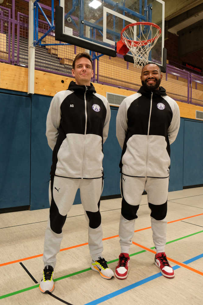 Trainerfoto des Herren-Teams bei den MTV Baskets Ingolstadt, Saison 2025/26, Daniel Krause und Edward Ayileke